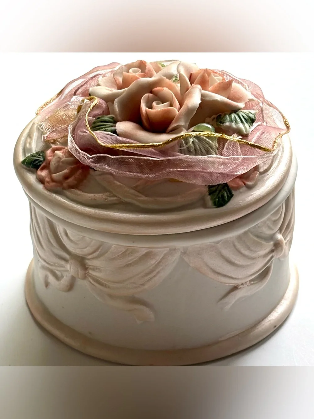 Vintage Porcelain Rose Floral Trinket Box Vanity Organizer Jewelry Dish With Lid